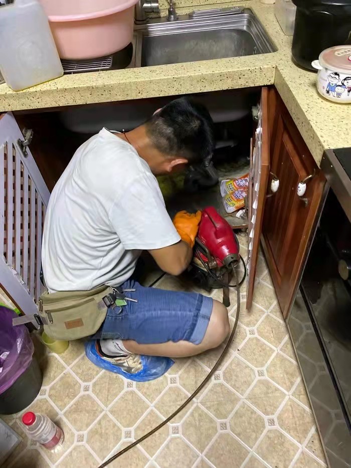 临城镇通下水道